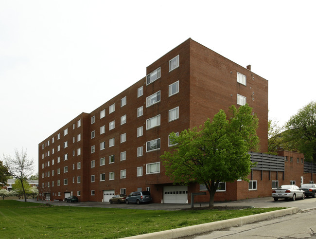 Greenbriar in Cleveland, OH - Foto de edificio - Building Photo