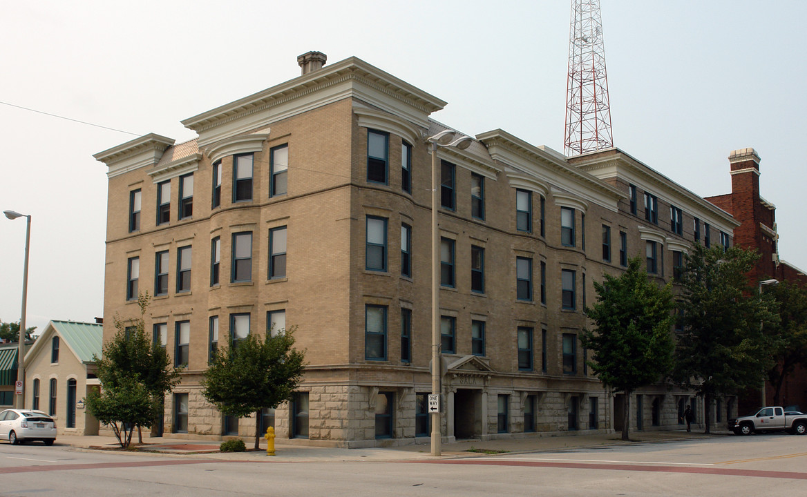 Sala Flats in Rock Island, IL - Foto de edificio