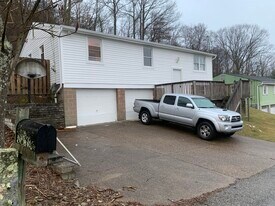 4268 Sample Ct in Allison Park, PA - Building Photo