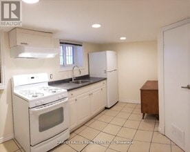 541 Palmerston Blvd in Toronto, ON - Building Photo - Building Photo