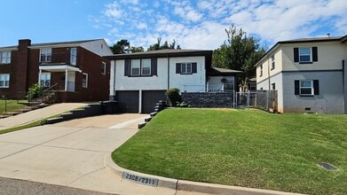 2311 N Gatewood Ave in Oklahoma City, OK - Foto de edificio - Building Photo