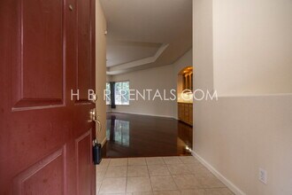 1582 Peony Dr in Tracy, CA - Building Photo - Building Photo