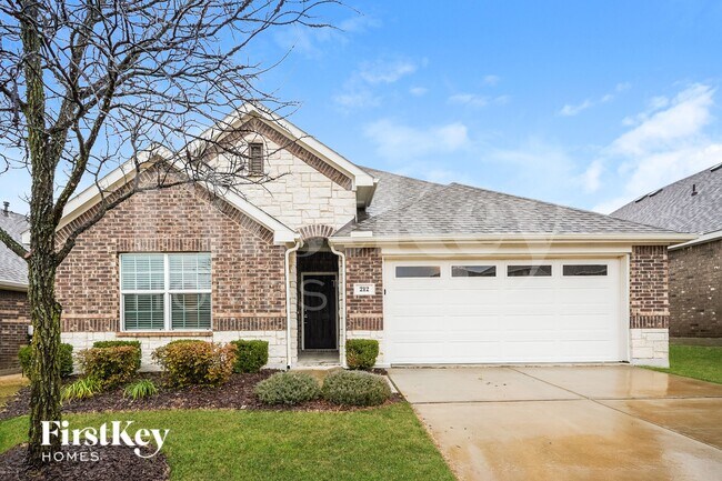 212 Greenhill St in Glenn Heights, TX - Foto de edificio - Building Photo