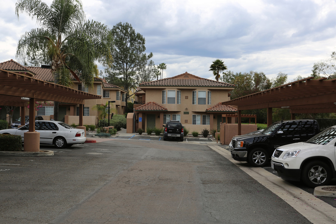 La Mesa Park in La Mesa, CA - Foto de edificio