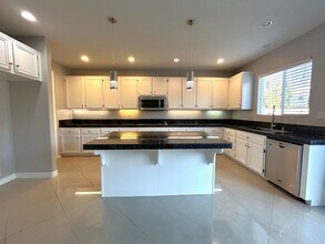 11855 Silver Loop in Jurupa Valley, CA - Building Photo - Building Photo