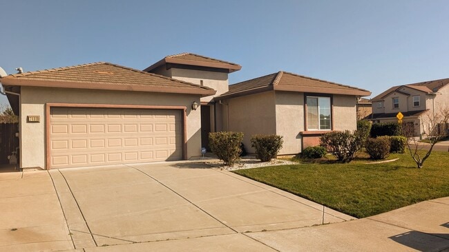 7499 Diamond Ranch Dr in Sacramento, CA - Building Photo - Building Photo