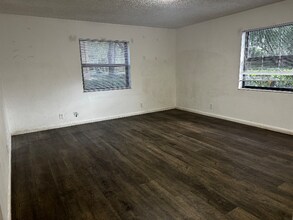 10871 NW 45th St in Coral Springs, FL - Foto de edificio - Building Photo