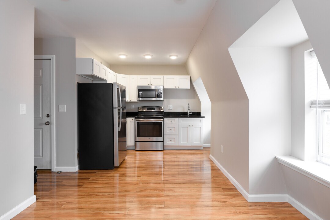 241 Havre St in Boston, MA - Building Photo