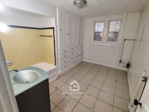 336 W 7th St, Unit .5 in Anderson, IN - Building Photo - Building Photo