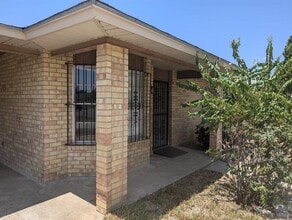 4710 Pita Dr in Laredo, TX - Building Photo - Building Photo