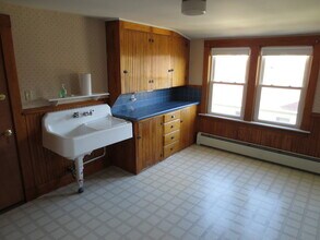 41 Fern St, Unit 3 in Bangor, ME - Foto de edificio - Building Photo