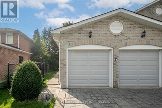 5 Bayswater Ave in Richmond Hill, ON - Building Photo - Building Photo