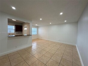 5661 SW 36th Ct in Davie, FL - Building Photo - Building Photo