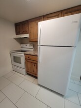 170 W Foxbridge Dr in Midvale, UT - Foto de edificio - Building Photo