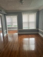 6715 S Ridgeland Ave in Chicago, IL - Building Photo - Building Photo