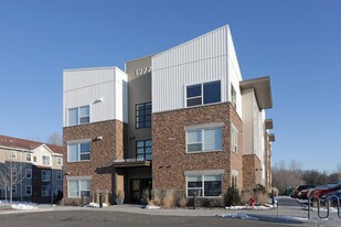 Willow Ridge East in Vadnais Heights, MN - Building Photo