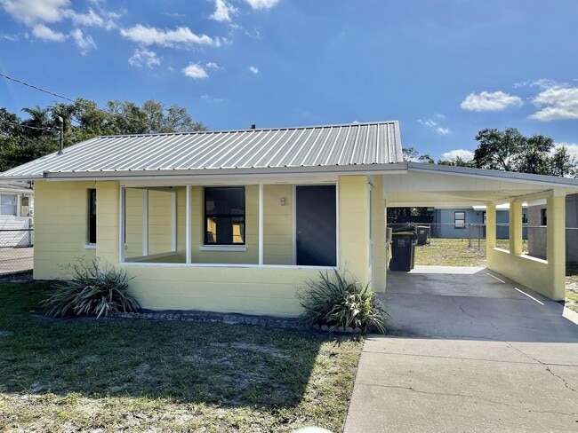 property at 2403 Everett St