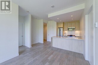 9060-9060 University Crescent in Burnaby, BC - Building Photo - Building Photo