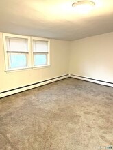 657 Naugatuck Ave in Milford, CT - Building Photo - Building Photo