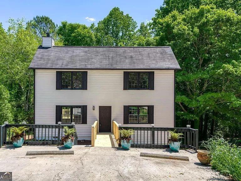 3377 Montheath Pass in Duluth, GA - Foto de edificio