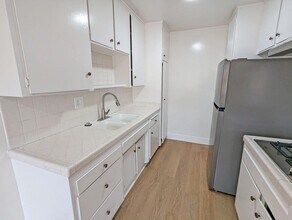 1330 N Gardner St in Los Angeles, CA - Building Photo - Building Photo