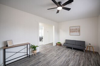 4901 Richfield Ln in Houston, TX - Building Photo - Building Photo