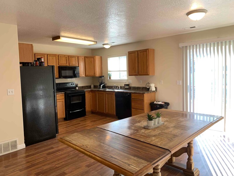 1017 S 900 E St in Provo, UT - Building Photo