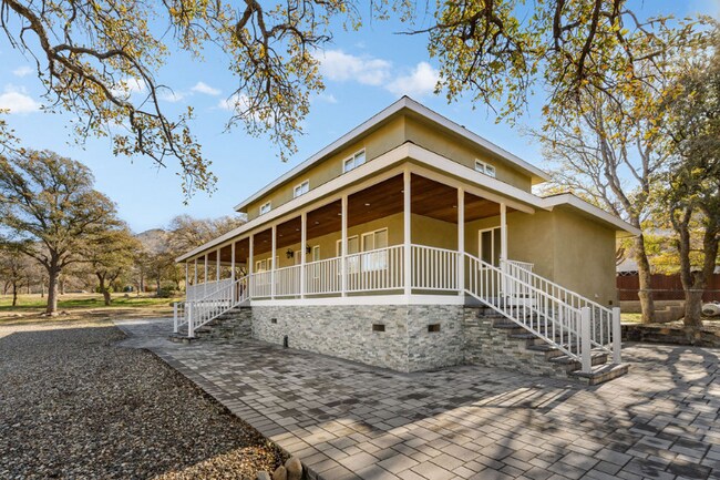 6124 Juniper Rd in Lake Isabella, CA - Building Photo - Building Photo