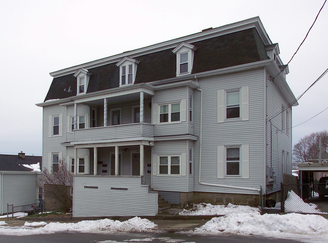 102-104 Locust St in Fall River, MA - Building Photo - Building Photo