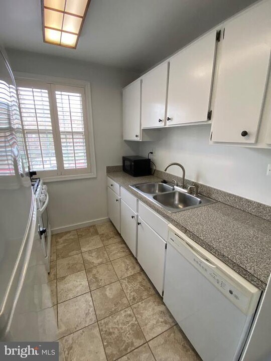 4378 N Pershing Dr in Arlington, VA - Building Photo