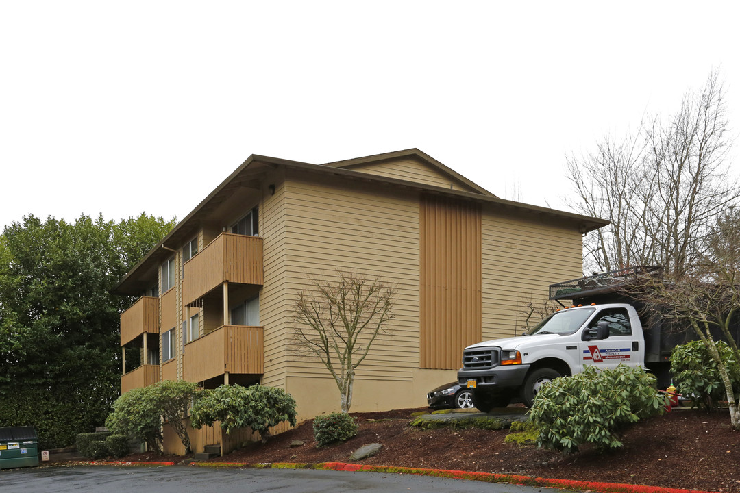 Vantage at Hillsdale in Portland, OR - Building Photo