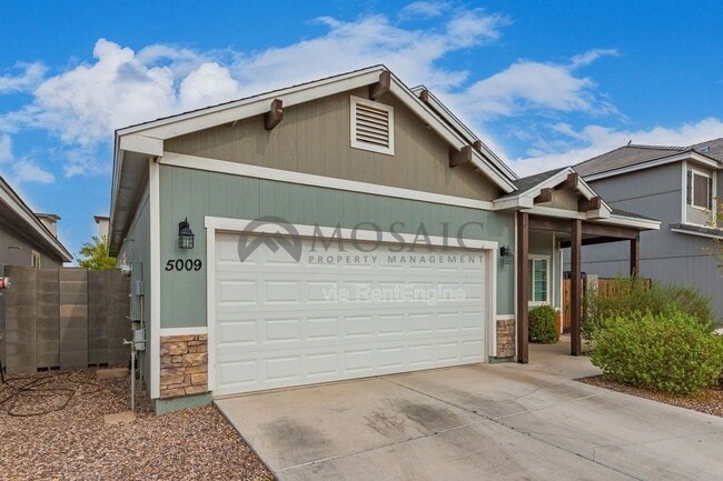 5009 S 11th Pl in Phoenix, AZ - Foto de edificio - Building Photo