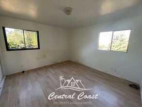 0 E Foster Rd in Santa Maria, CA - Foto de edificio - Building Photo