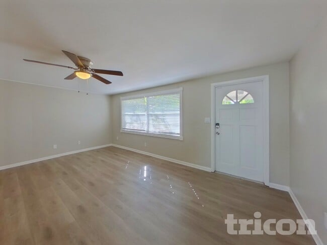 8589 Lantana Dr in Seminole, FL - Building Photo - Building Photo