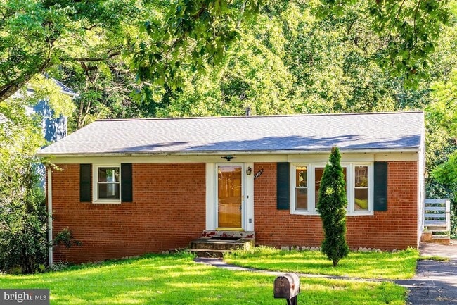 property at 13805 Fulmer Dr