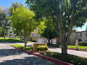 9361 Shadowood Dr in Montclair, CA - Building Photo - Building Photo