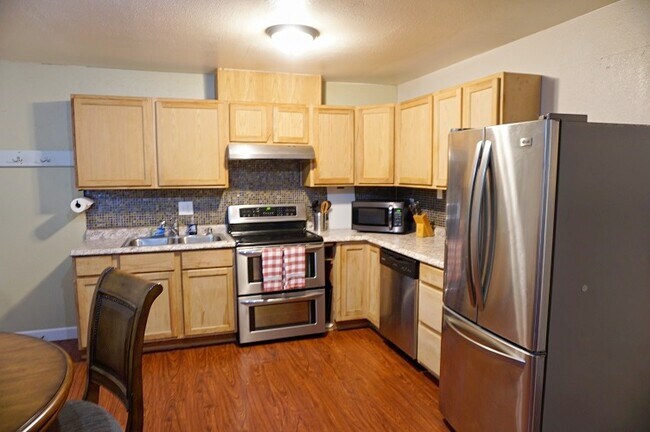 3782 W 84th Ave in Anchorage, AK - Building Photo - Building Photo