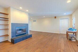 350 6th St in Montara, CA - Building Photo - Building Photo