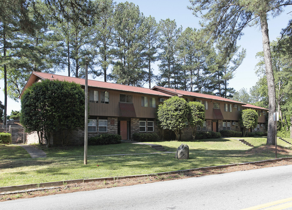 Constitution Hill Apartments in Atlanta, GA - Foto de edificio