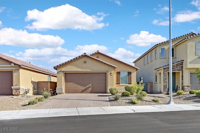 1005 Edel Hest Ave
