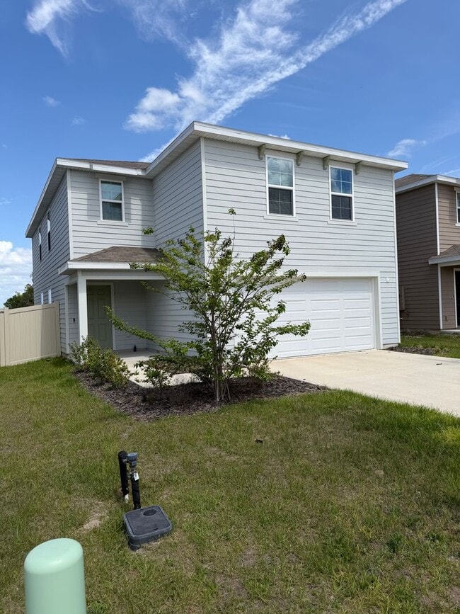 24706 NW 11th Pl in Newberry, FL - Building Photo - Building Photo