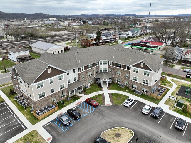 Imperial Lofts in Huntington, WV - Foto de edificio - Primary Photo