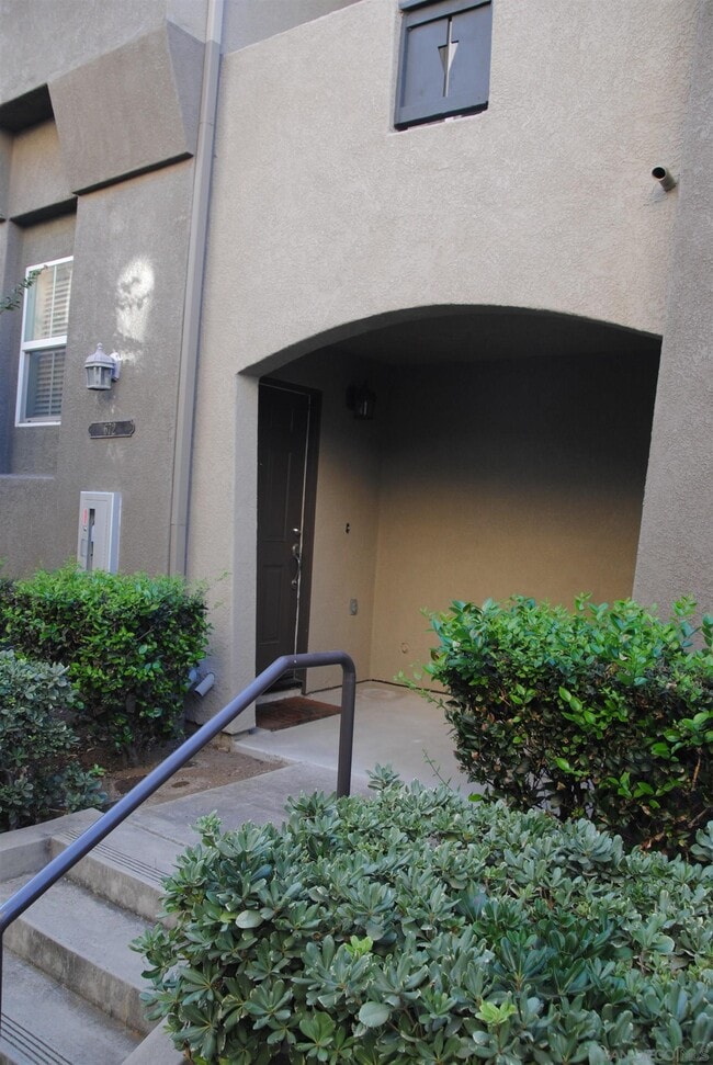 property at 672 Kellogg St