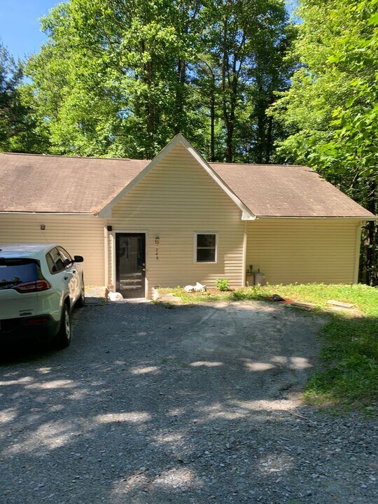 248 Knowles Haven Ln in Boone, NC - Foto de edificio