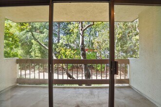 496 W Charleston Rd in Palo Alto, CA - Building Photo - Building Photo
