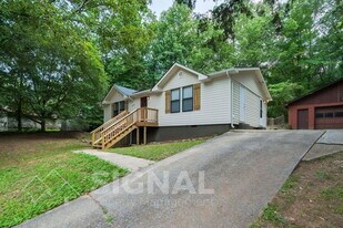 5040 Oak Leaf Cir in Adamsville, AL - Building Photo