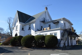 38 Wall St in Garnerville, NY - Building Photo - Building Photo