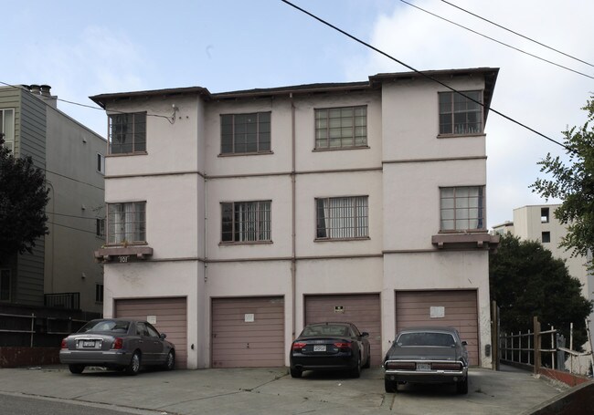 101 Fairmount Ave in Oakland, CA - Foto de edificio - Building Photo