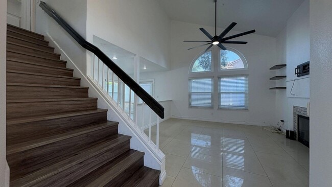 13632 Cabrillo Ct in Fontana, CA - Building Photo - Building Photo