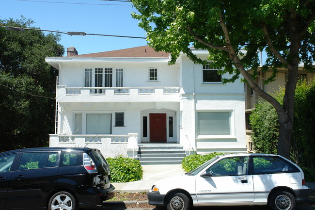 1734 Spruce St in Berkeley, CA - Foto de edificio - Building Photo